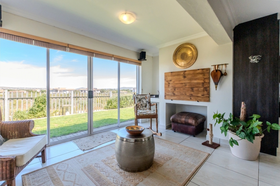 4 Bedroom Property for Sale in Sunset Estate Western Cape